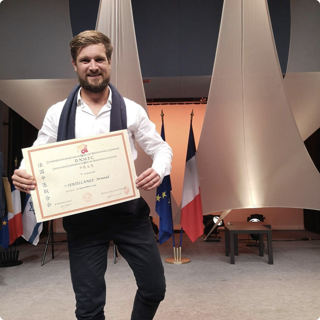 Arnaud Sertillange Ostéopathe diplomé en Médecine chinoise la roche sur yon la chaize le vicomte